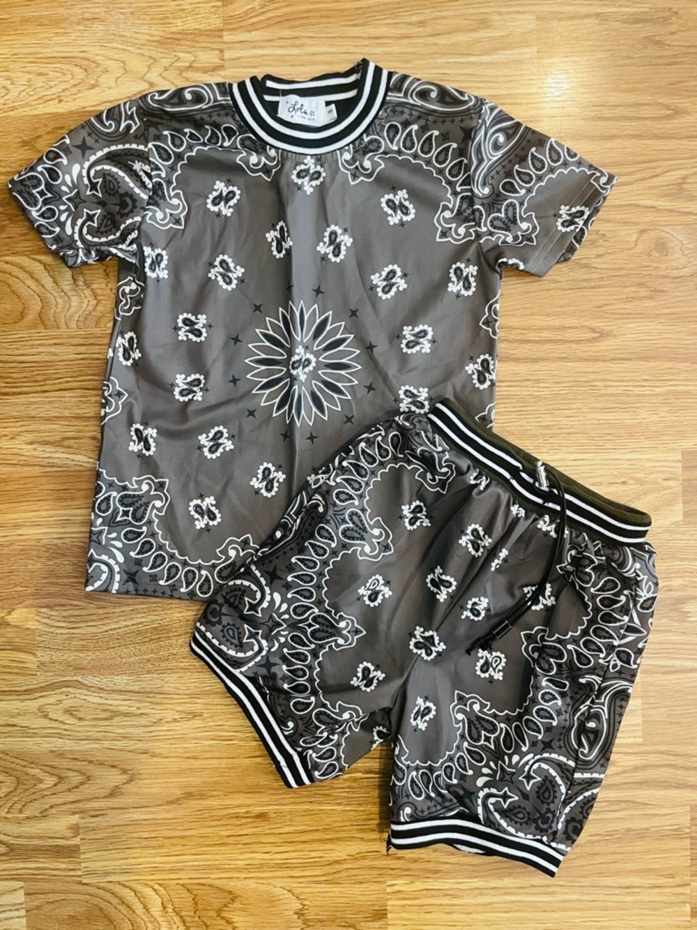 Lola + The Boys Gray Bandana-Print Kids Tee and Shorts